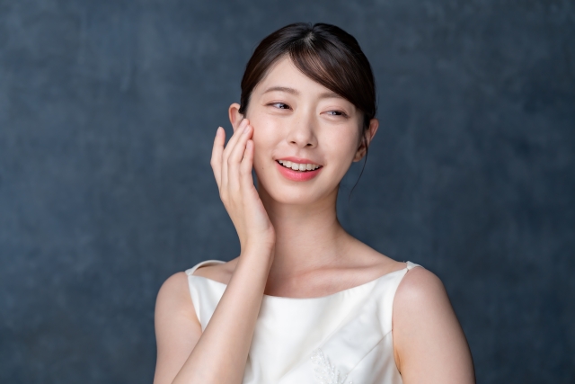 肌を気にする女性