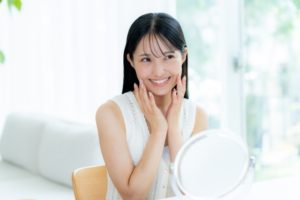 スキンケア女性